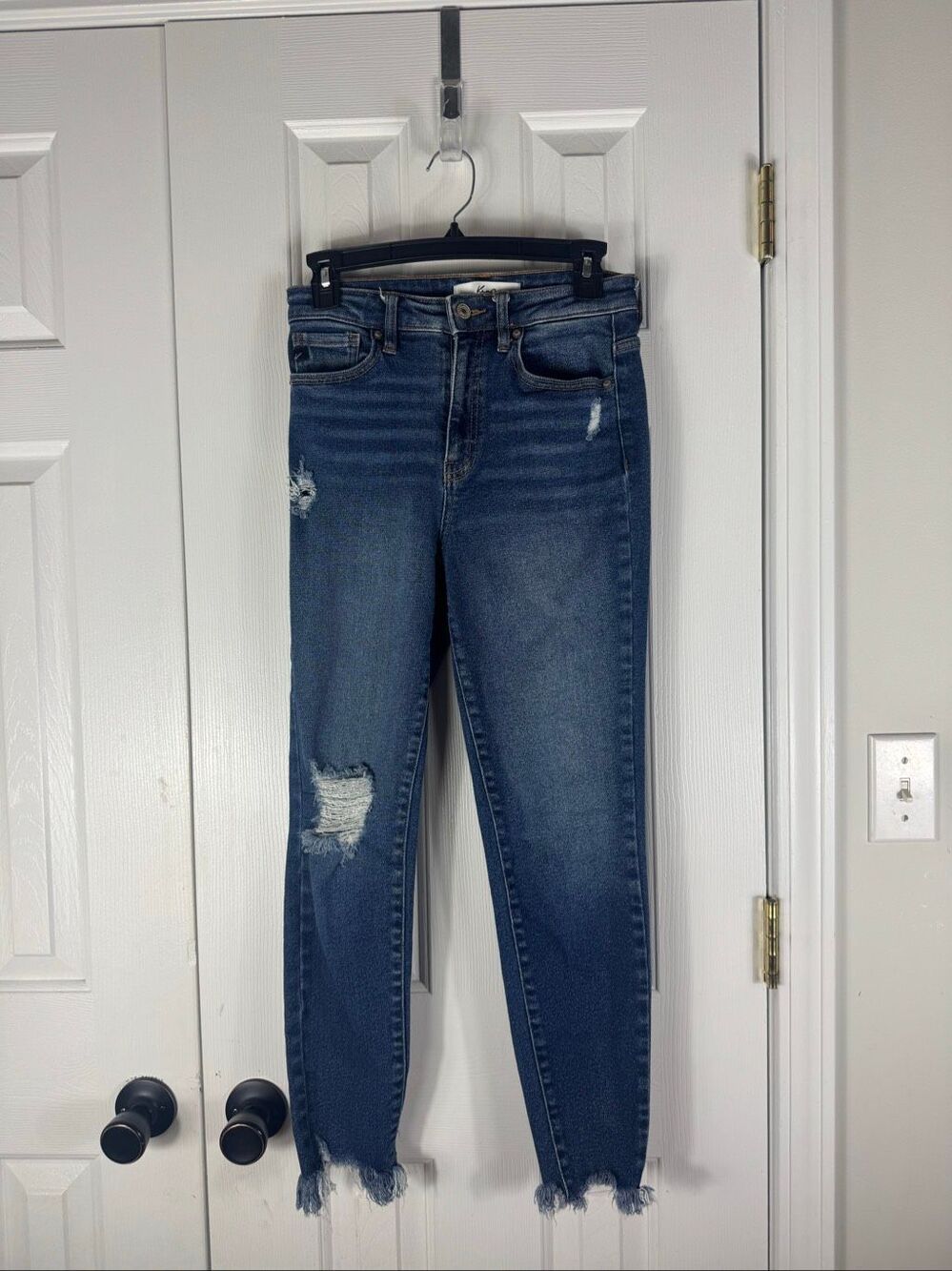 Kancan Womens Frayed Bottom Jeans Size 5/26